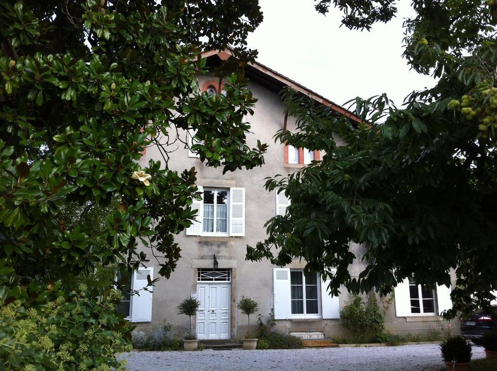 Le Clos De La Muse Saint-Junien Luaran gambar