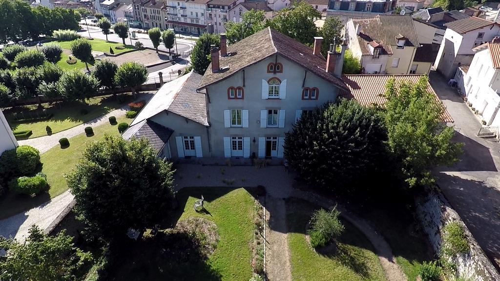 Le Clos De La Muse Saint-Junien Luaran gambar